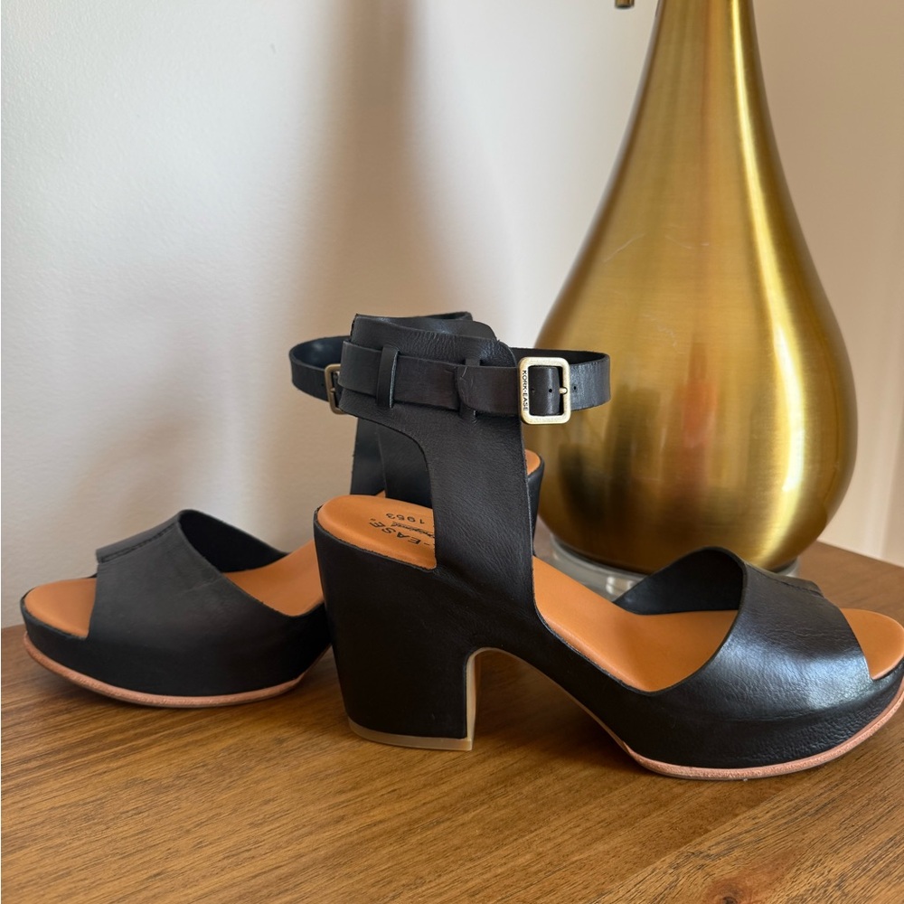 New Kork-Ease Stasia Black Leather p
Platform Sandal - Picture 2 of 9